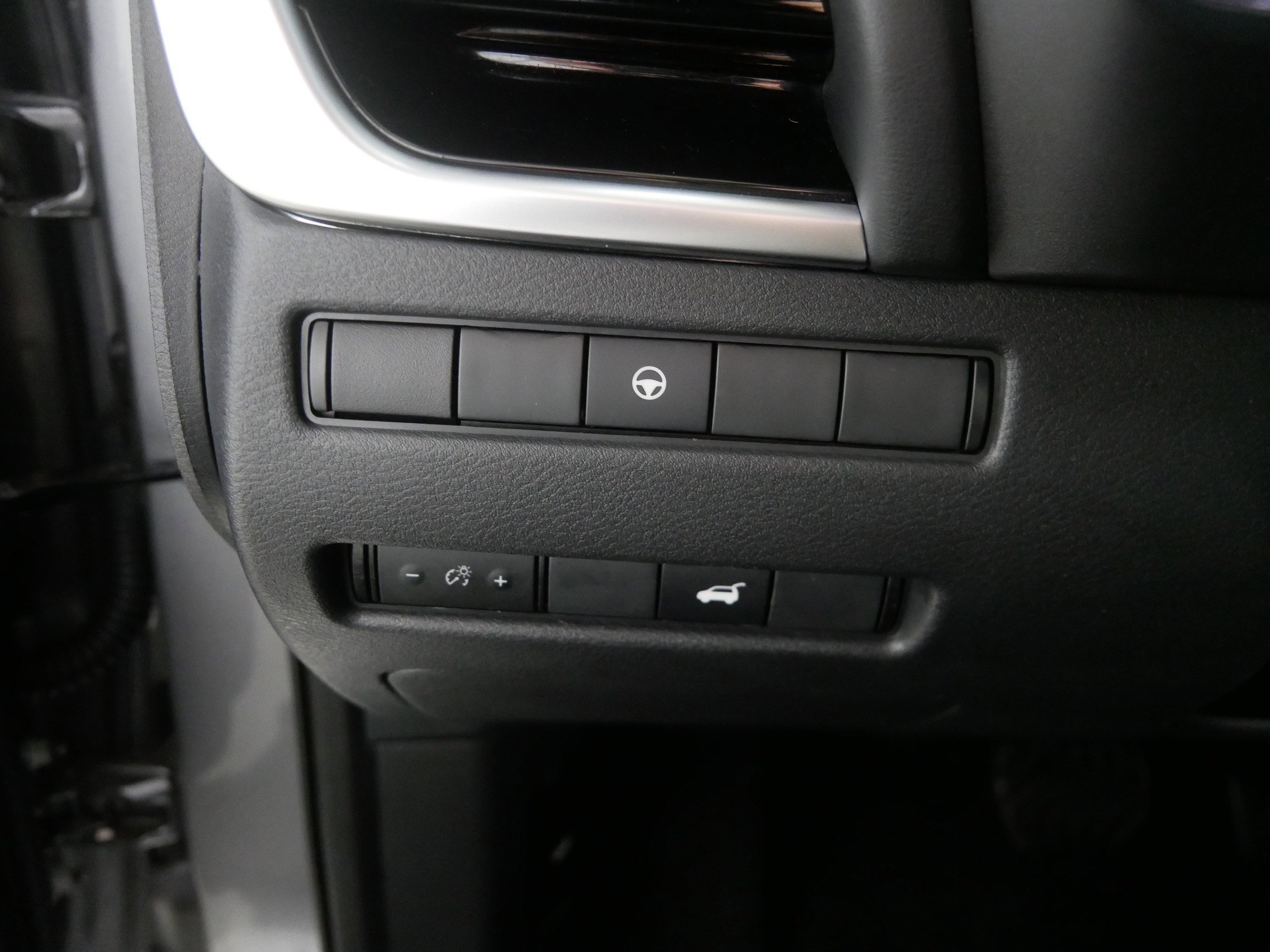 2022 Nissan Rogue SL photo 25