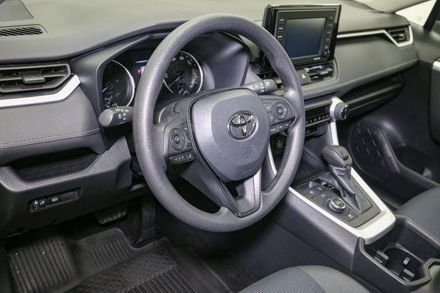 2022 Toyota RAV4 Hybrid LE photo 19