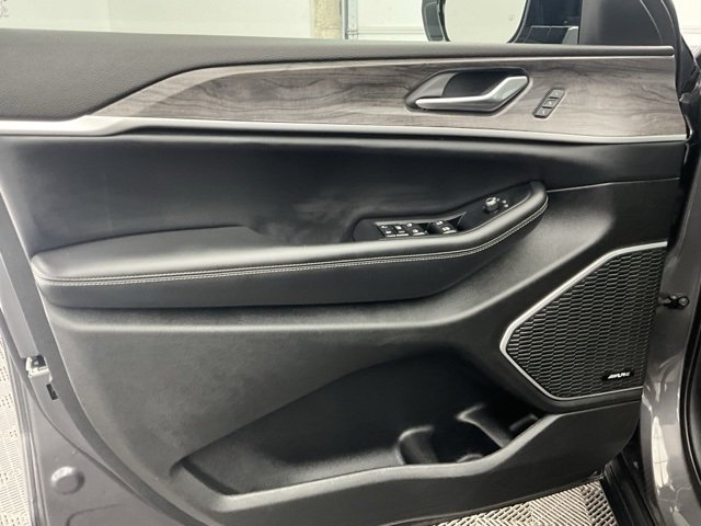 2022 Jeep Cherokee Limited 4xe photo 12