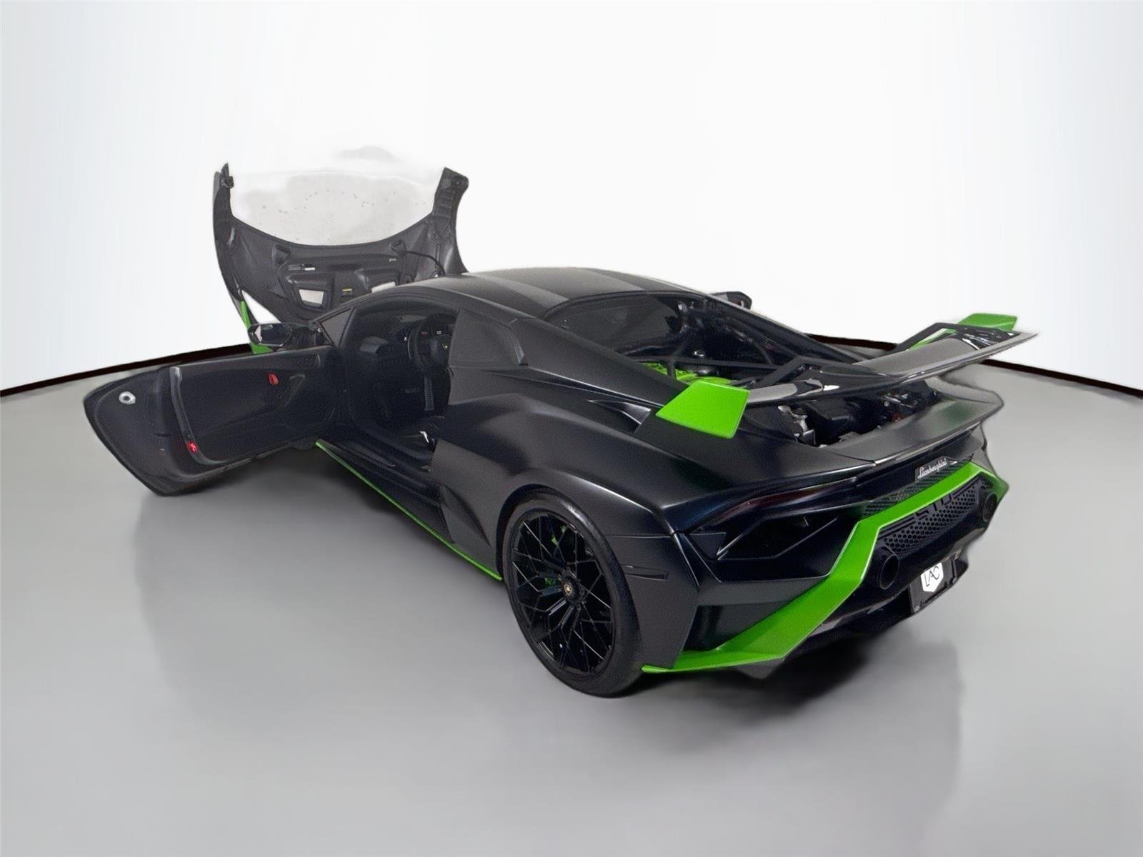 2023 Lamborghini Huracan STO photo 44