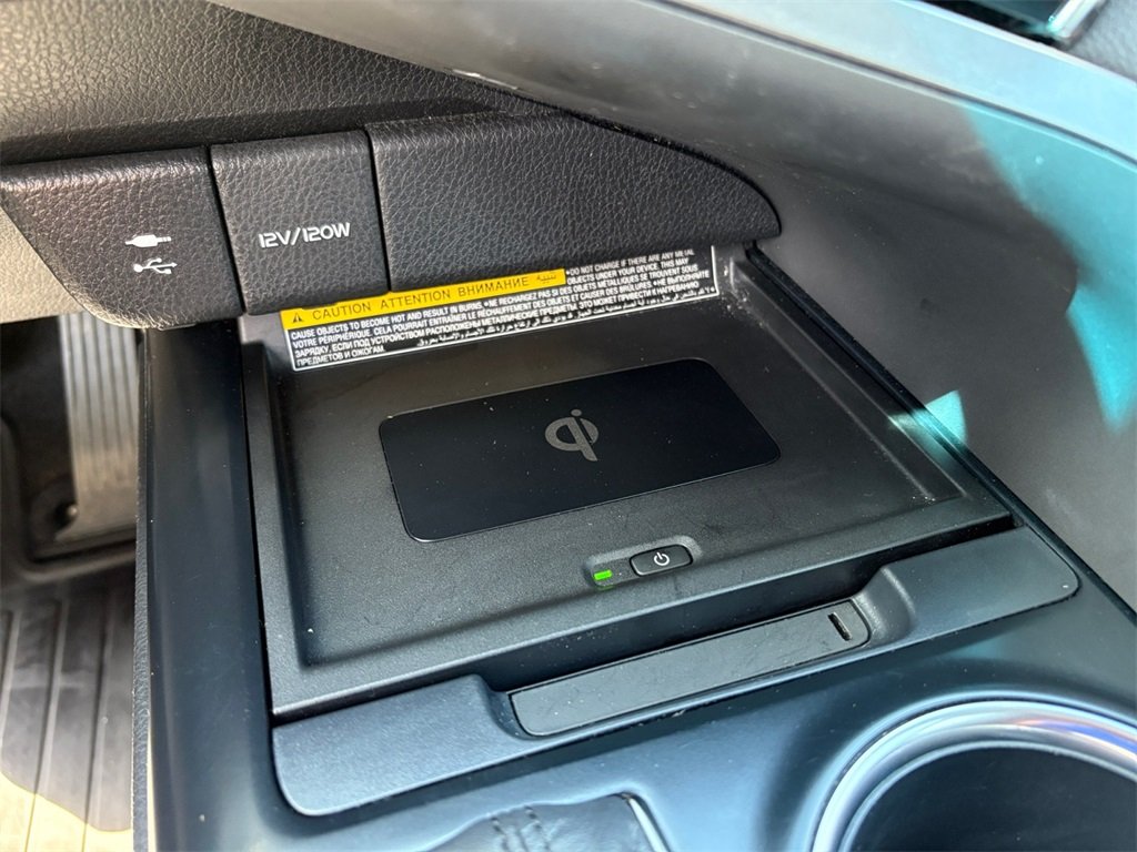 2018 Toyota Camry XLE V6 photo 21