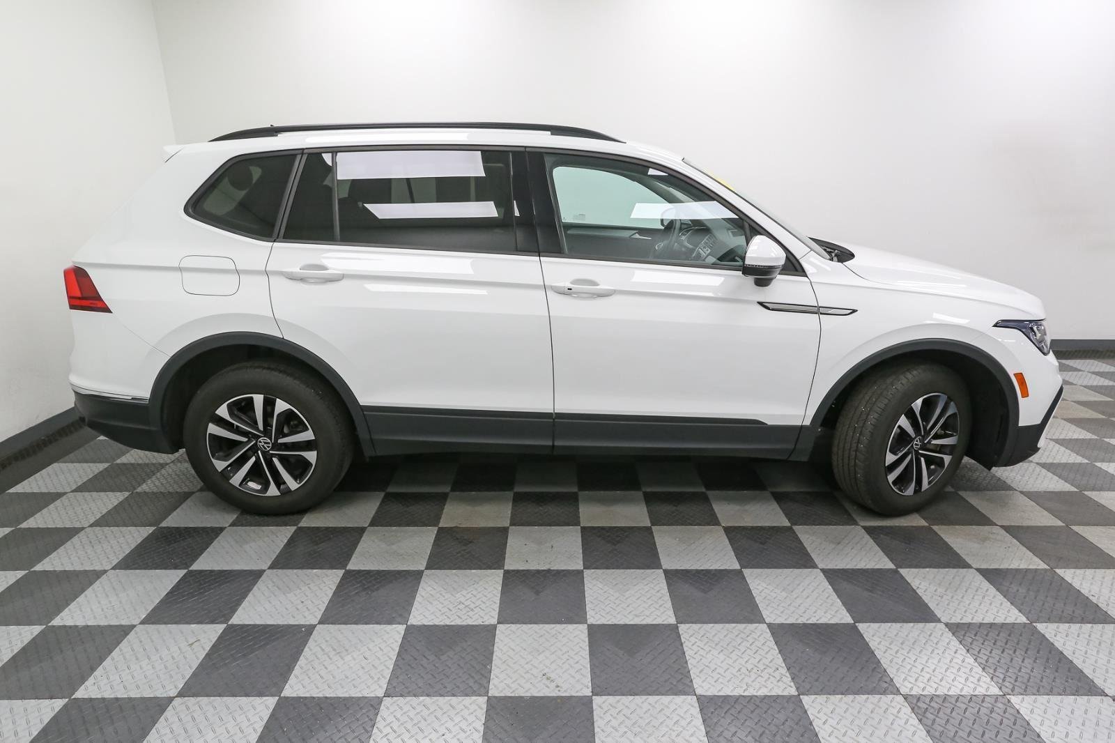 2022 Volkswagen Tiguan S photo 4