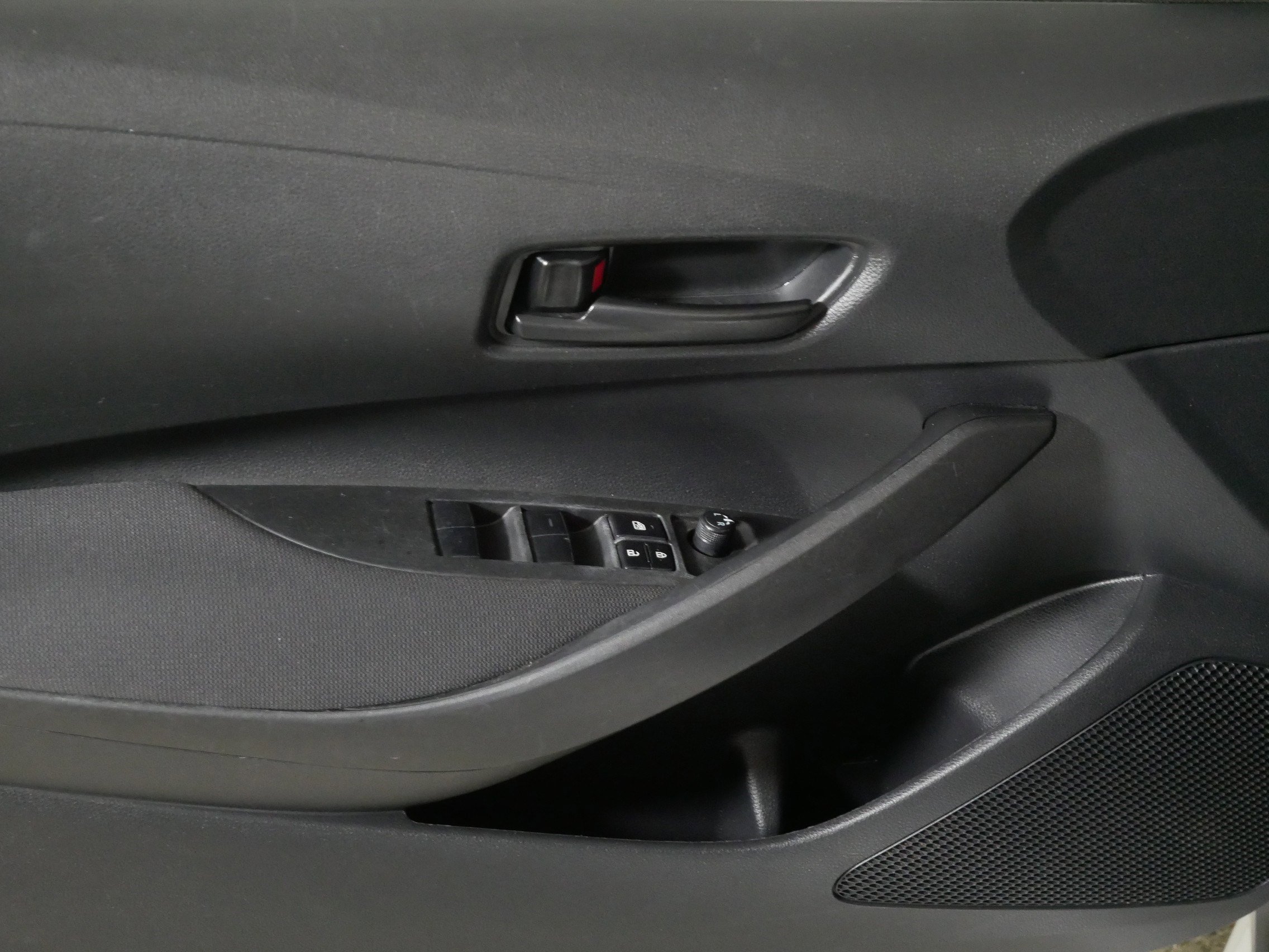 2022 Toyota Corolla LE photo 18