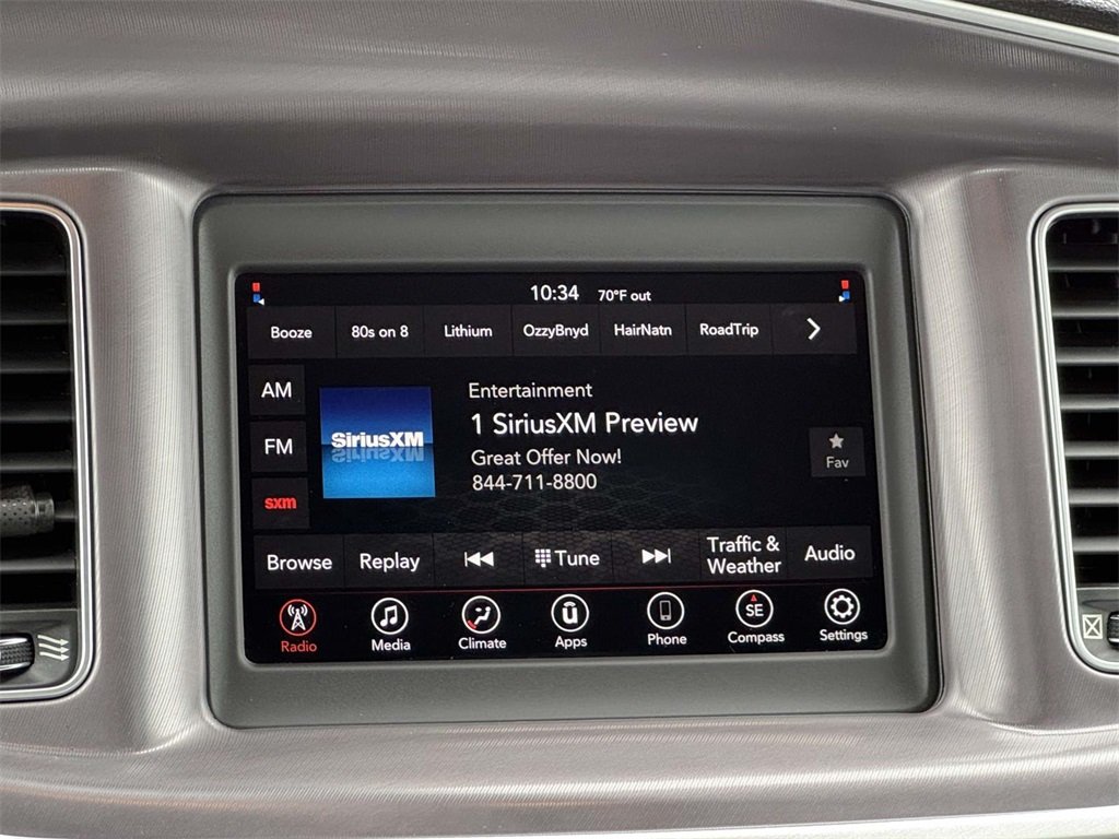 2019 Dodge Charger SXT photo 3