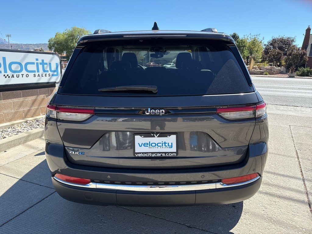 2023 Jeep Cherokee 4xe photo 4