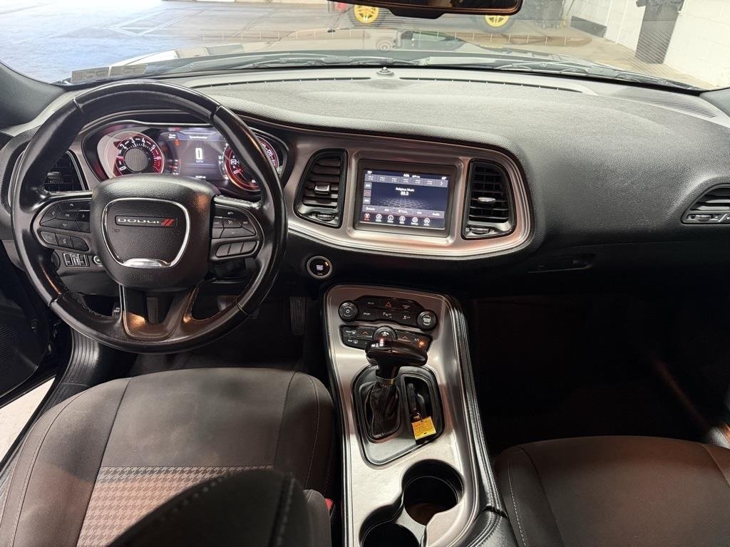 2023 Dodge Challenger GT photo 9