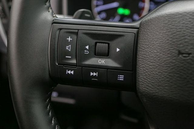 2025 Nissan Rogue SV photo 33
