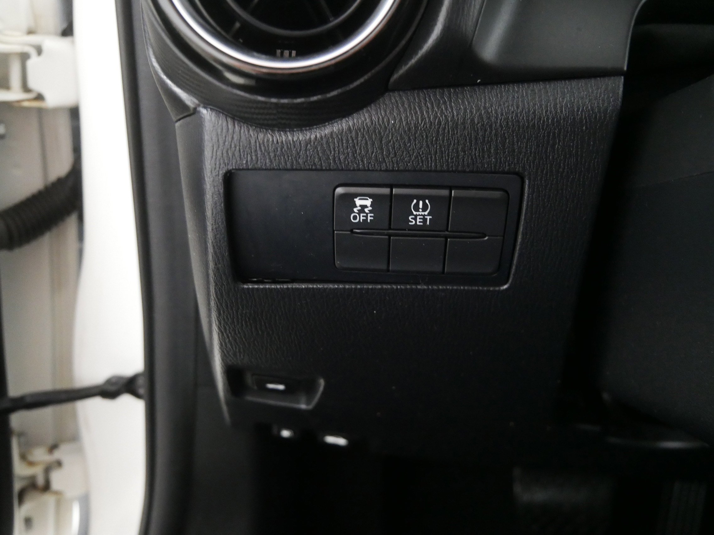 2016 Scion iA photo 24