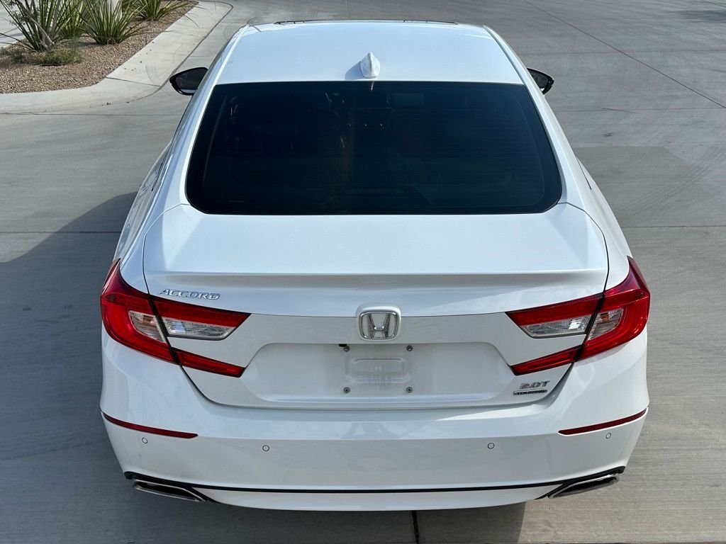 2019 Honda Accord Touring 2.0T photo 4