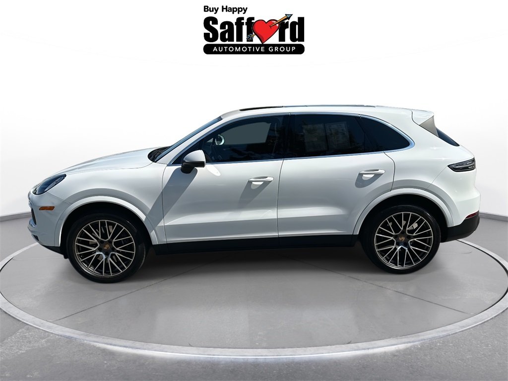 2022 Porsche Cayenne Base photo 3