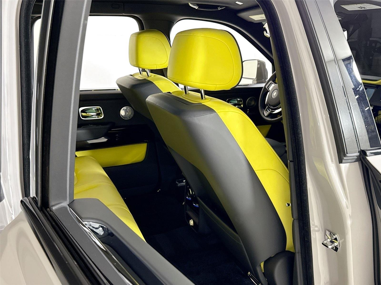 2022 Rolls Royce Cullinan RR31 photo 28