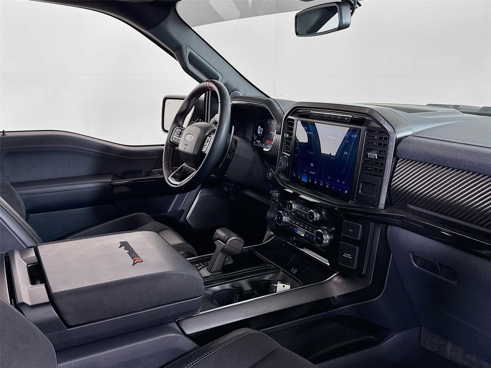 2023 Ford F-150 Raptor photo 30