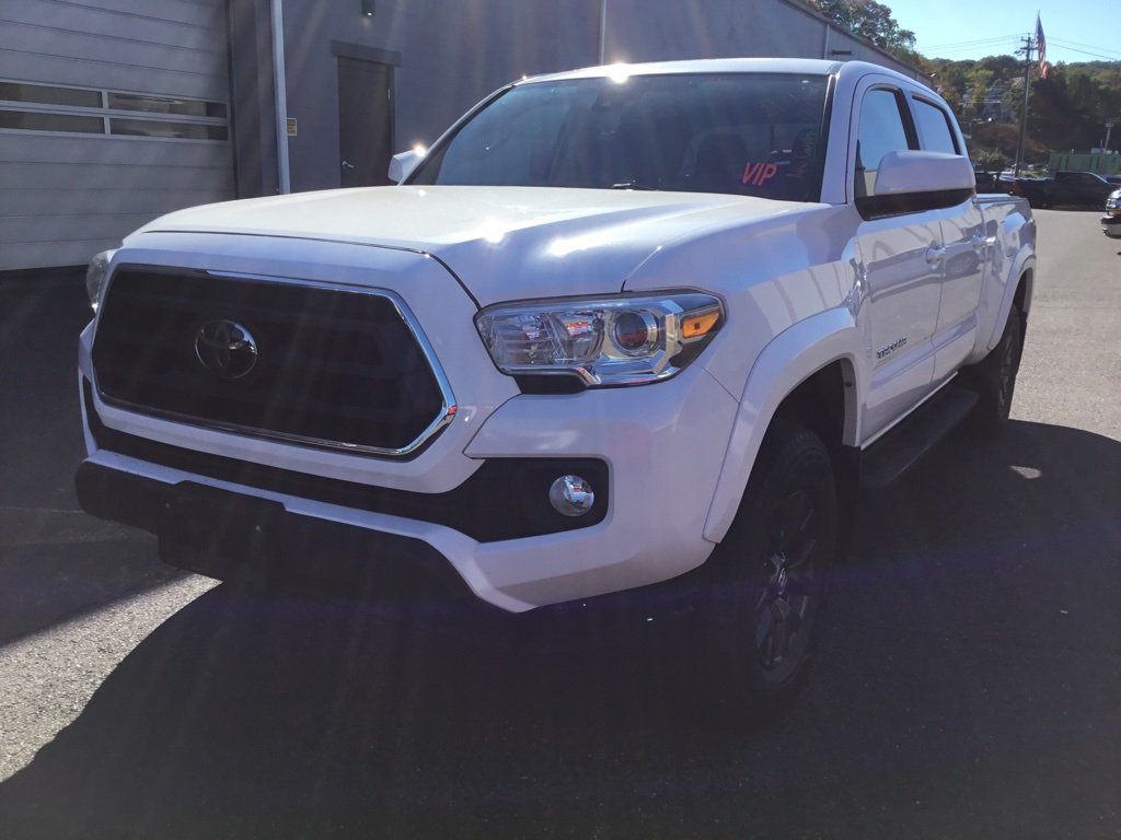 2021 Toyota Tacoma SR5 4x4 photo 2
