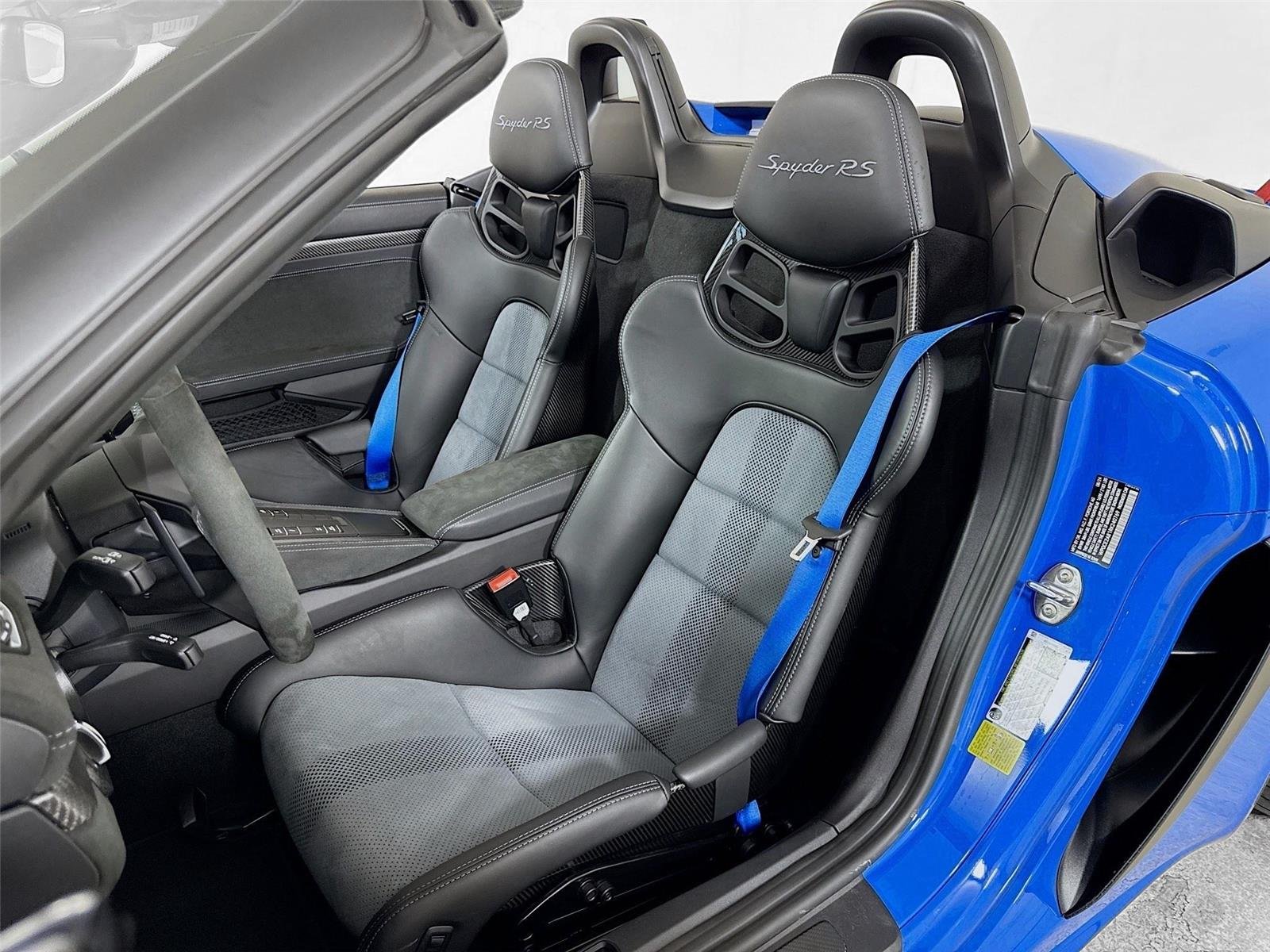 2024 Porsche Boxster Spyder photo 10