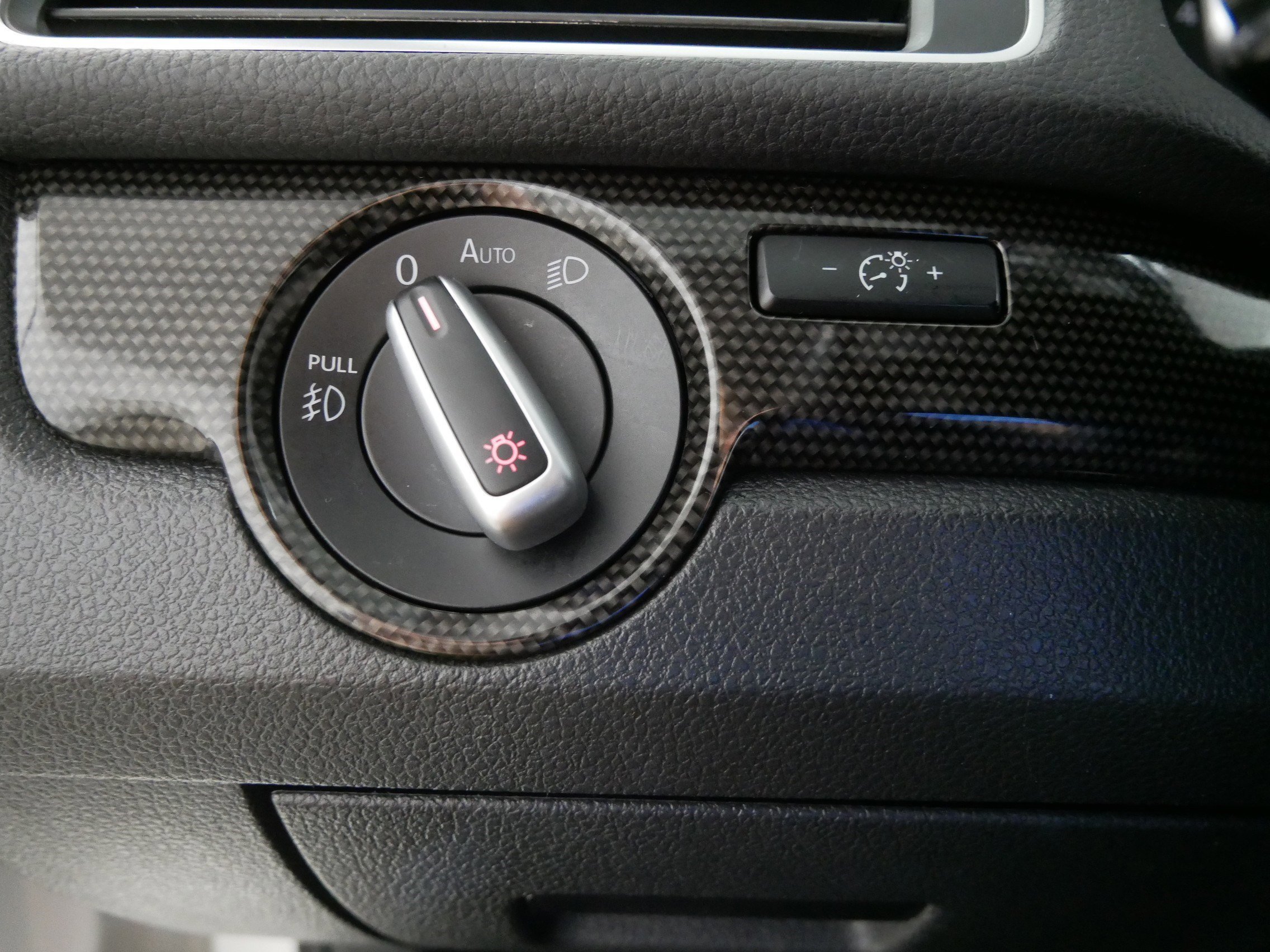 2015 Volkswagen Passat SE photo 23