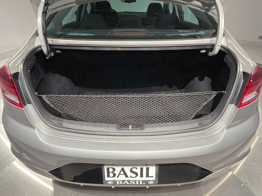 2020 Hyundai Elantra Value Edition photo 4
