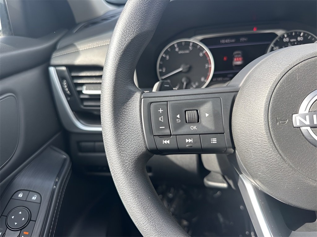 2024 Nissan Rogue SV photo 13