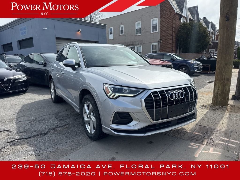 2022 Audi Q3 Premium Plus photo 4