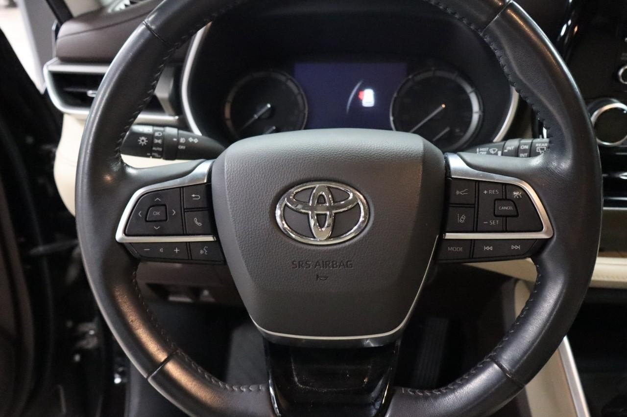 2020 Toyota Highlander XLE photo 13