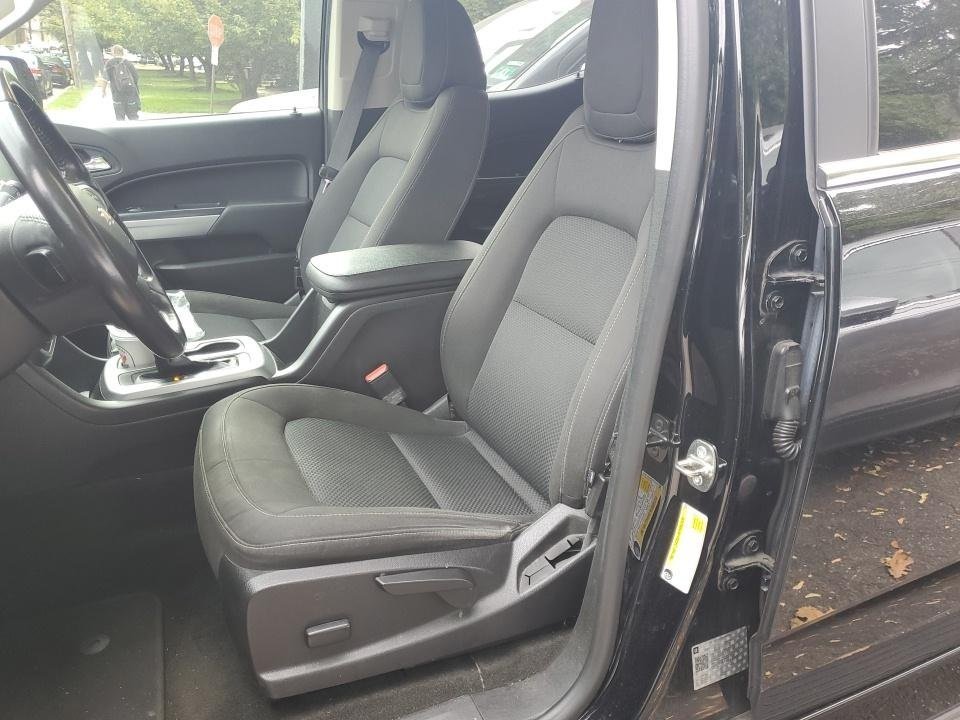 2018 Chevrolet Colorado LT photo 4