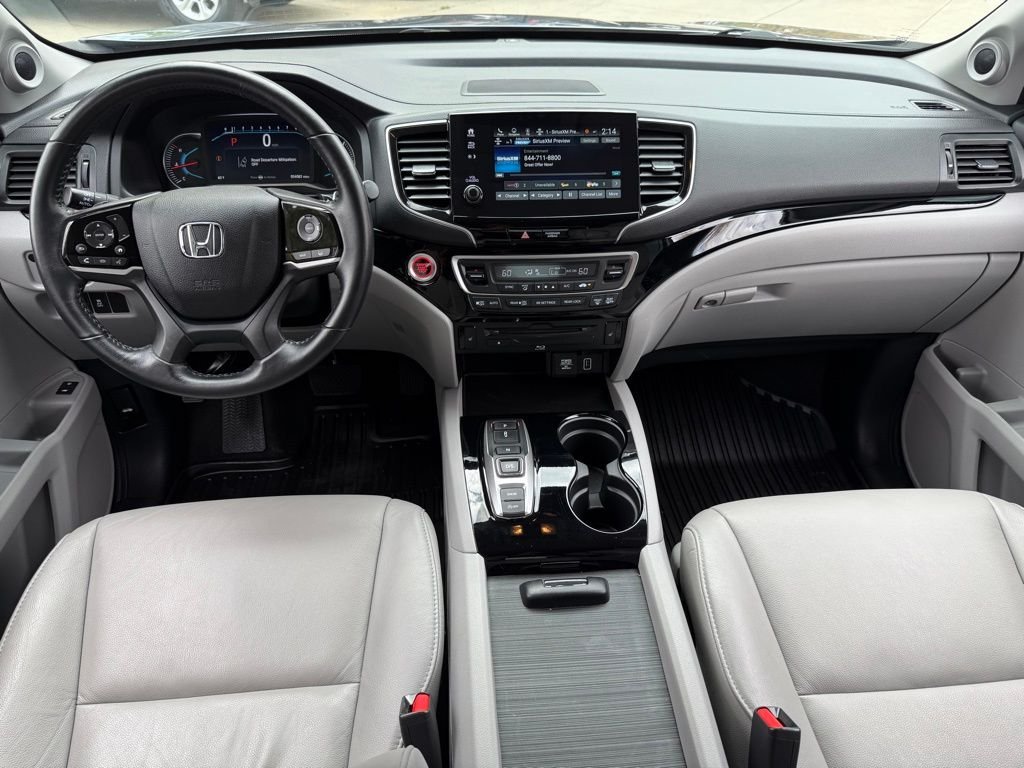 2021 Honda Pilot Touring photo 12