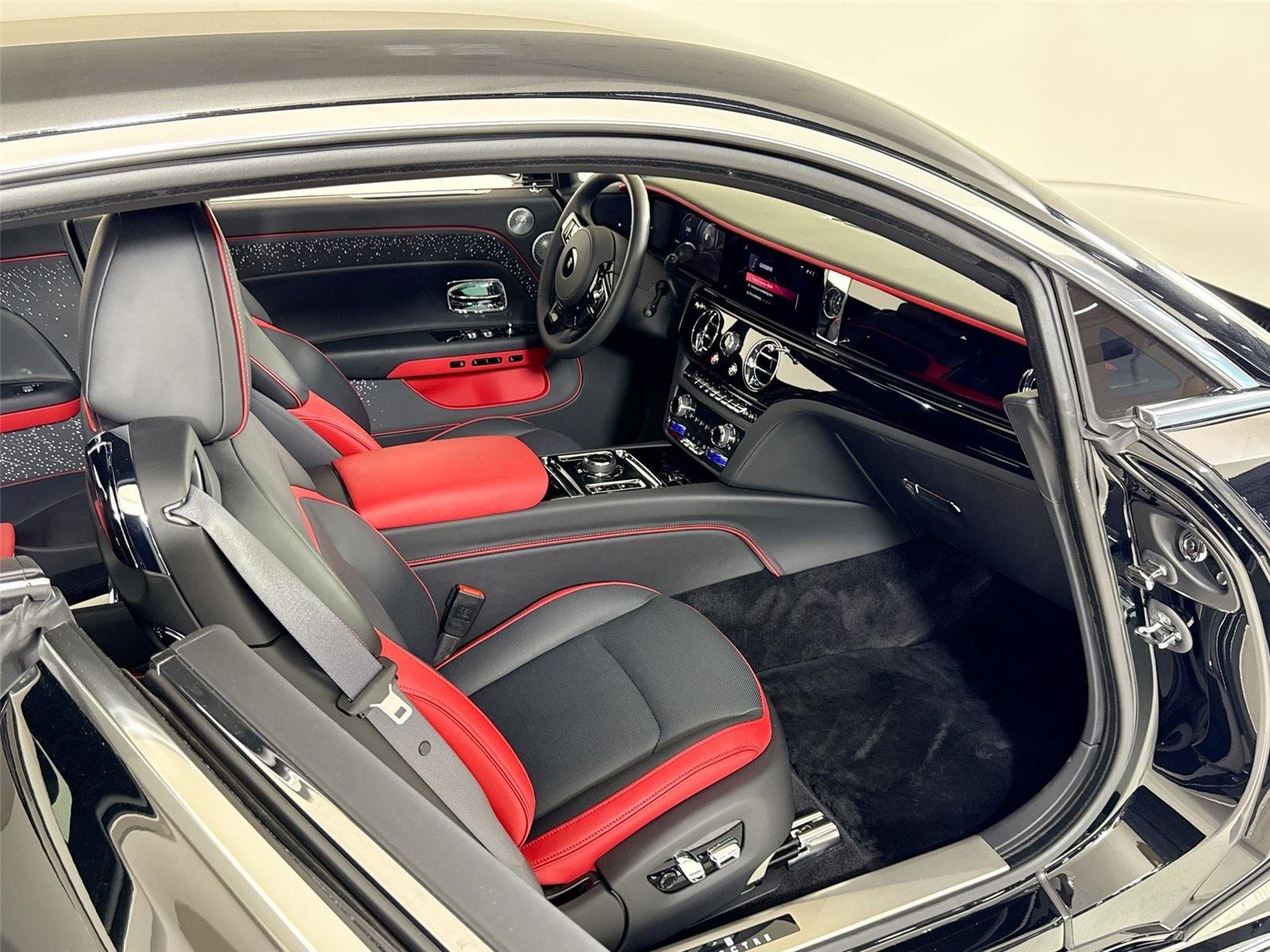2024 Rolls Royce Spectre photo 26