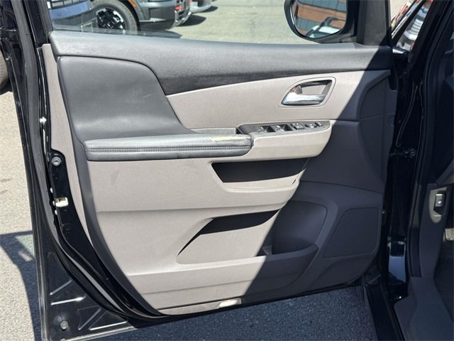 2015 Honda Odyssey EX-L photo 25