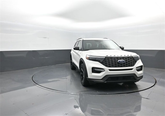 2022 Ford Explorer ST-Line photo 2