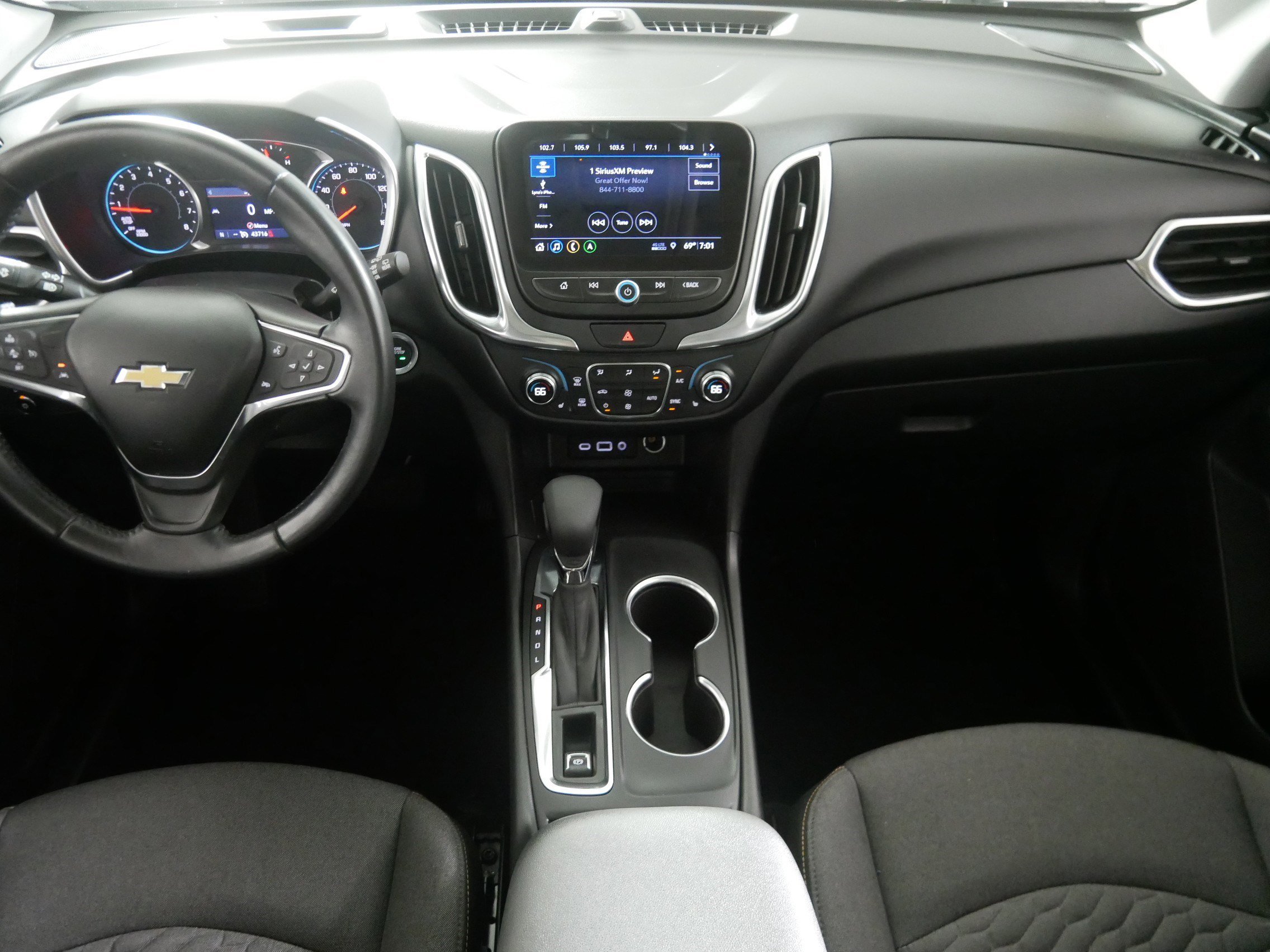 2021 Chevrolet Equinox LT photo 10