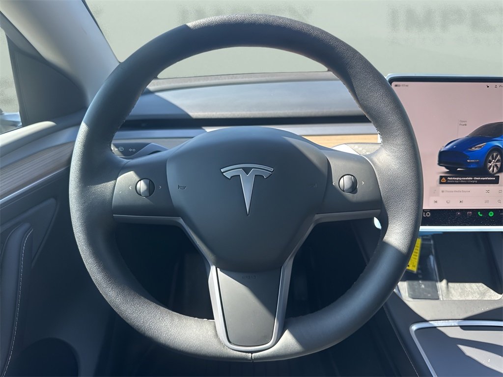 2024 Tesla Model Y Standard Range photo 12