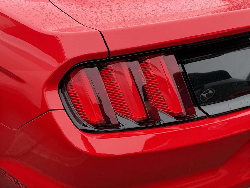 2017 Ford Mustang GT Premium photo 12