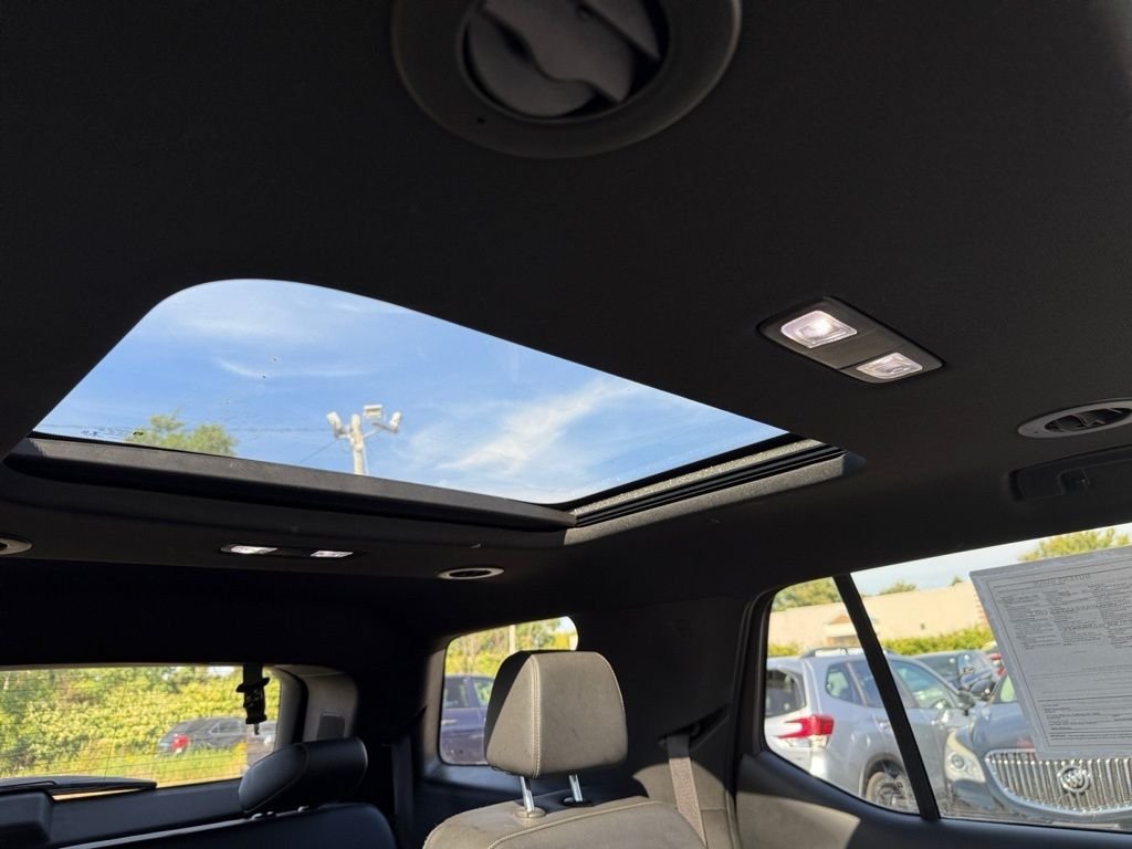 2023 Chevrolet Traverse Leather photo 23