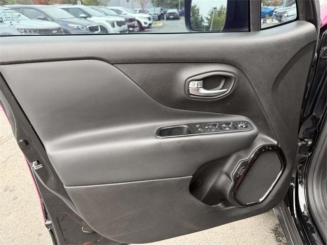 2017 Jeep Renegade Latitude North Edition photo 25