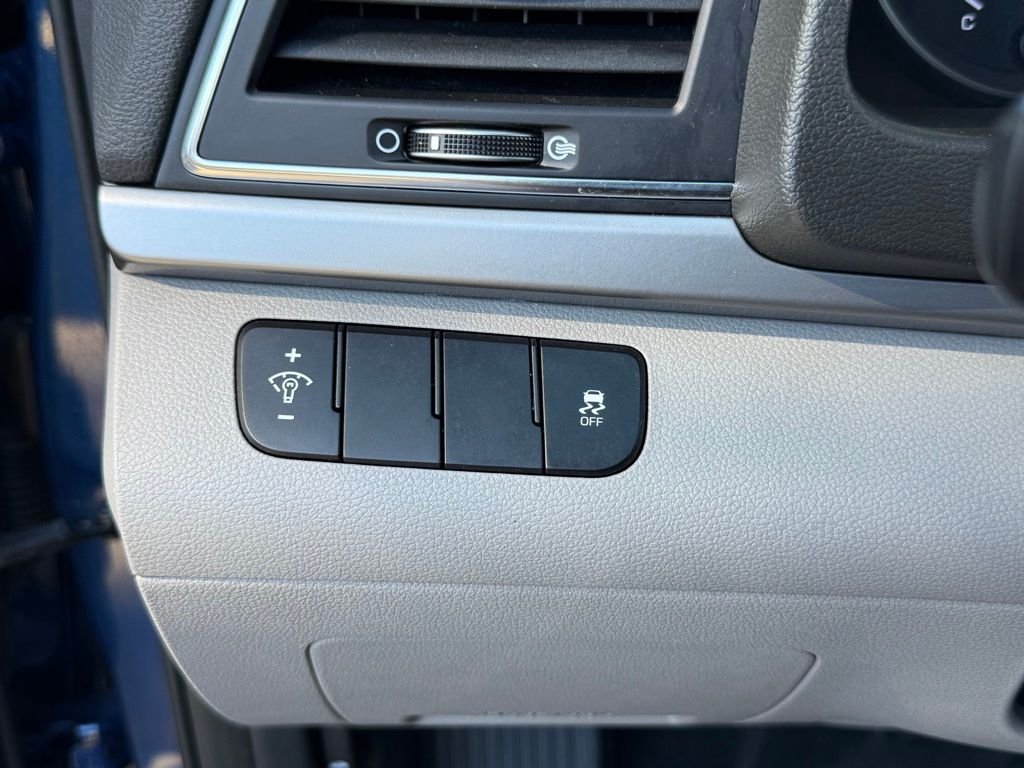 2017 Hyundai Elantra SE photo 25