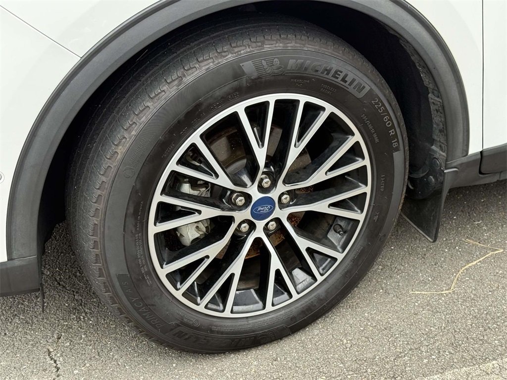 2022 Ford Escape Plug-In Hybrid Titanium photo 11