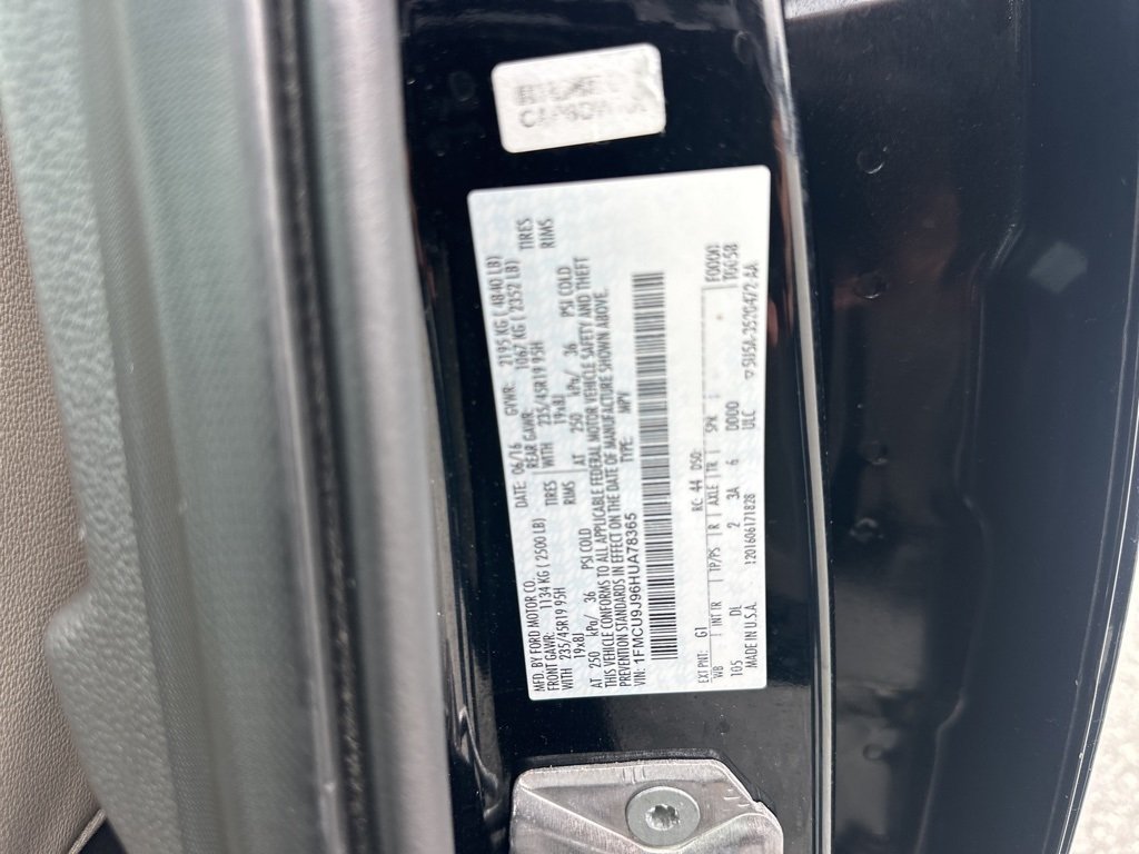 2017 Ford Escape Titanium photo 37