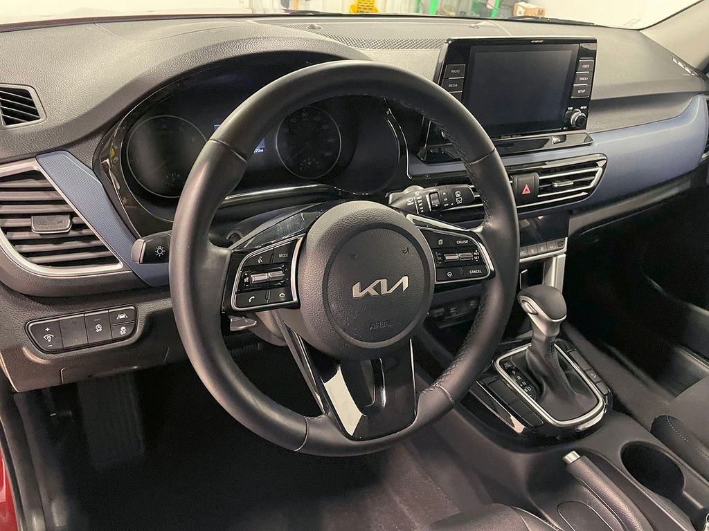 2023 Kia Seltos S photo 16