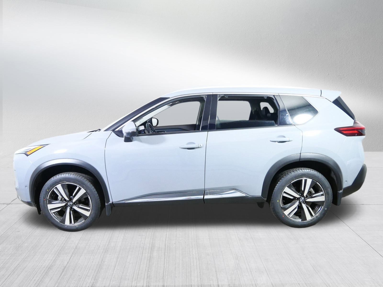 2022 Nissan Rogue Platinum photo 4