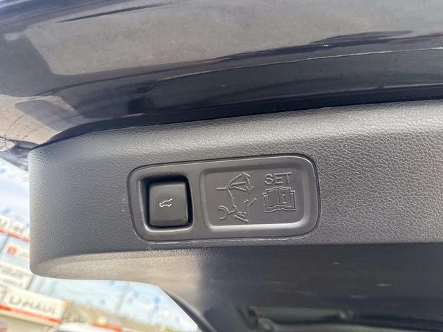 2023 Ford Expedition Limited photo 4