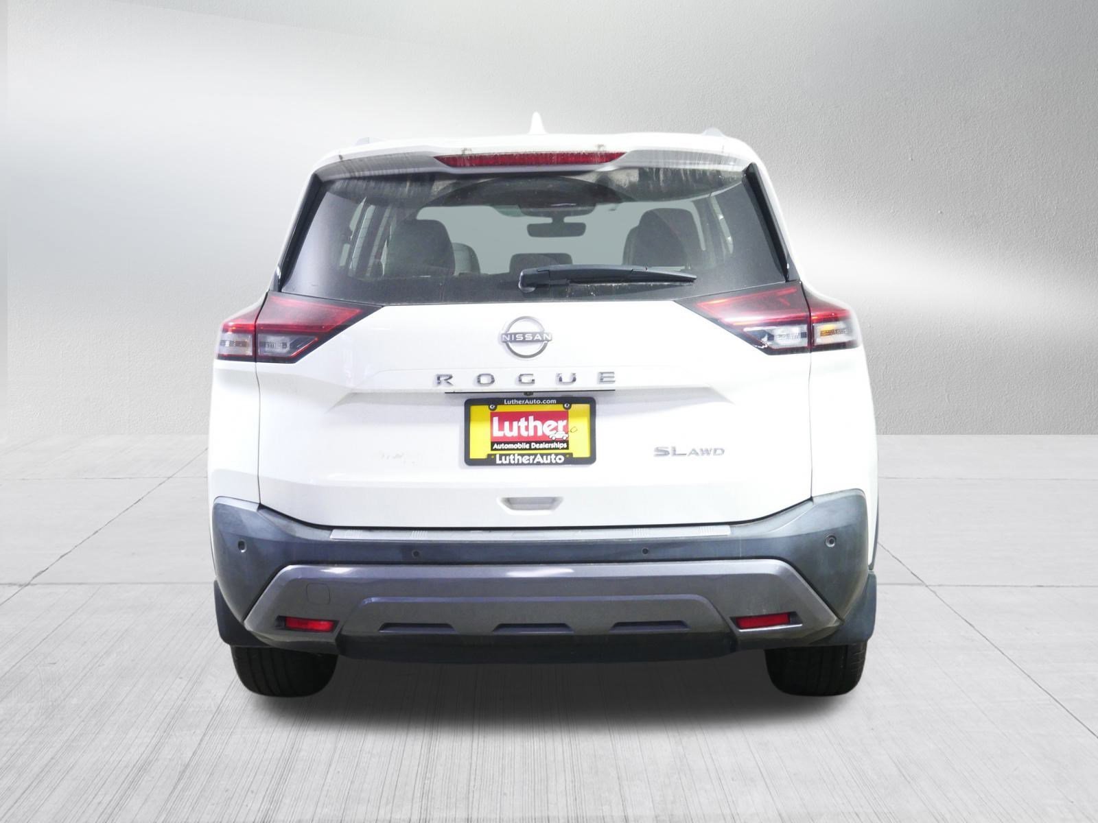 2022 Nissan Rogue SL photo 4