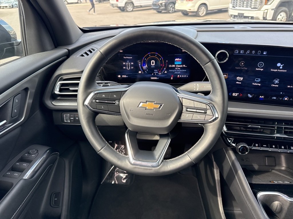 2025 Chevrolet Traverse photo 8