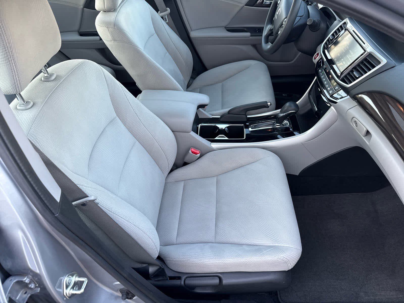 2017 Honda Accord EX photo 8