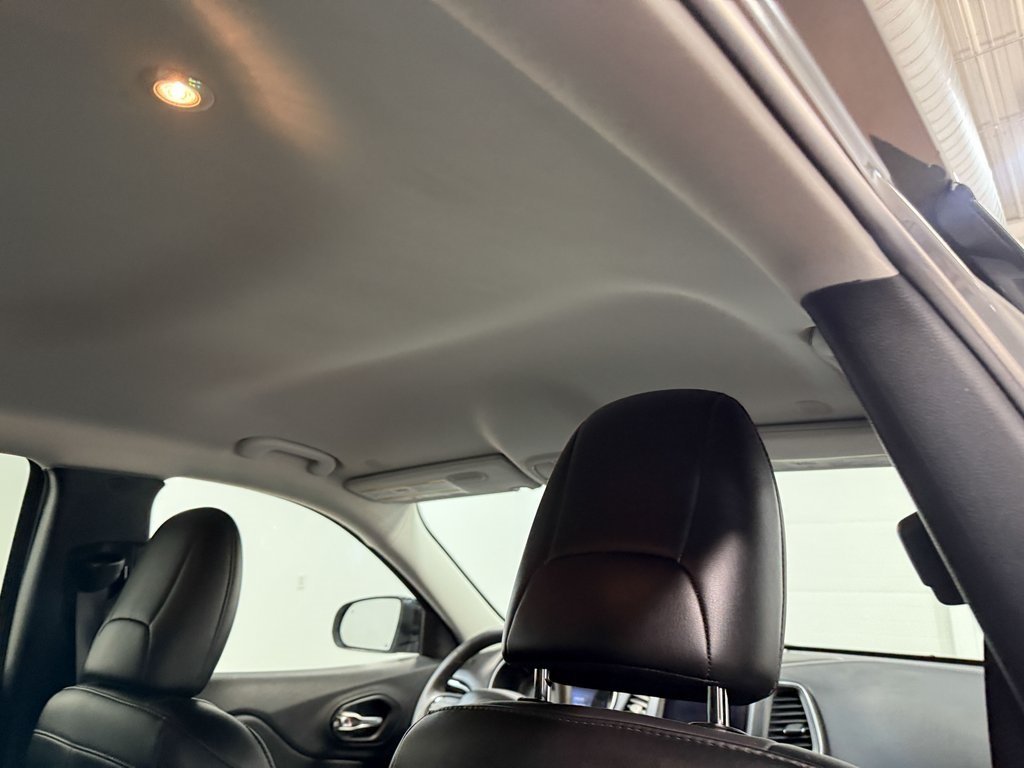 2023 Jeep Cherokee Altitude photo 14
