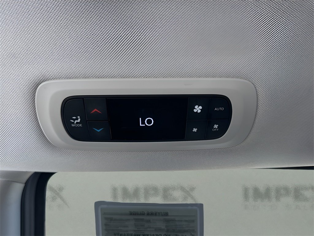2024 Chrysler Pacifica Touring L photo 14