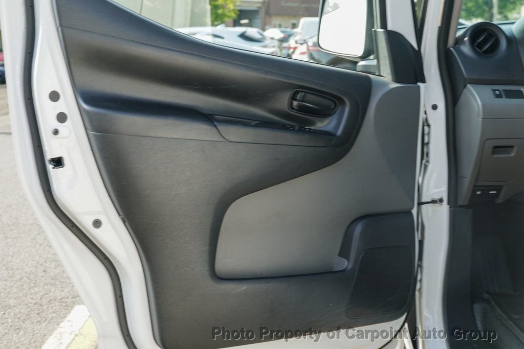 2021 Nissan NV200 S photo 18