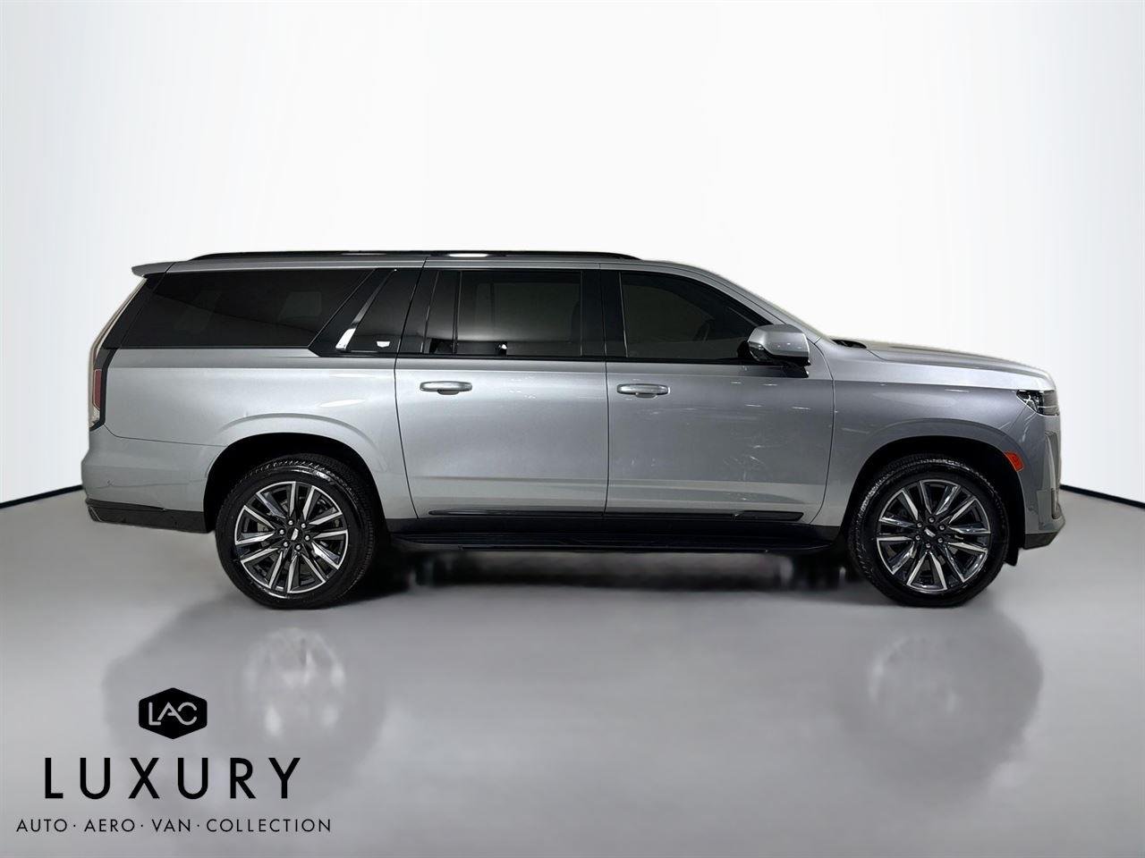 2024 Cadillac Escalade ESV Sport photo 3