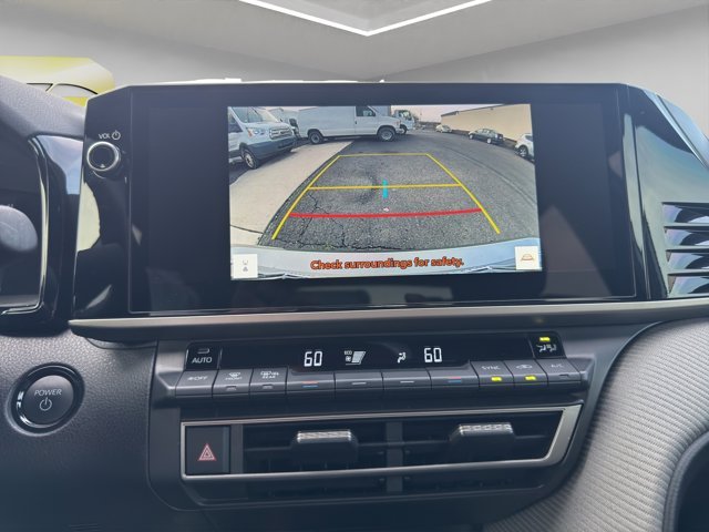 2025 Toyota Camry SE photo 16