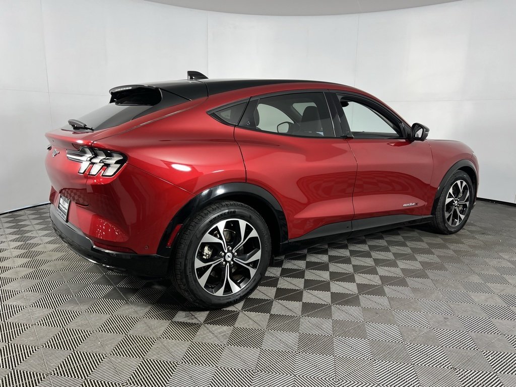 2021 Ford Mustang Mach-E Premium photo 4