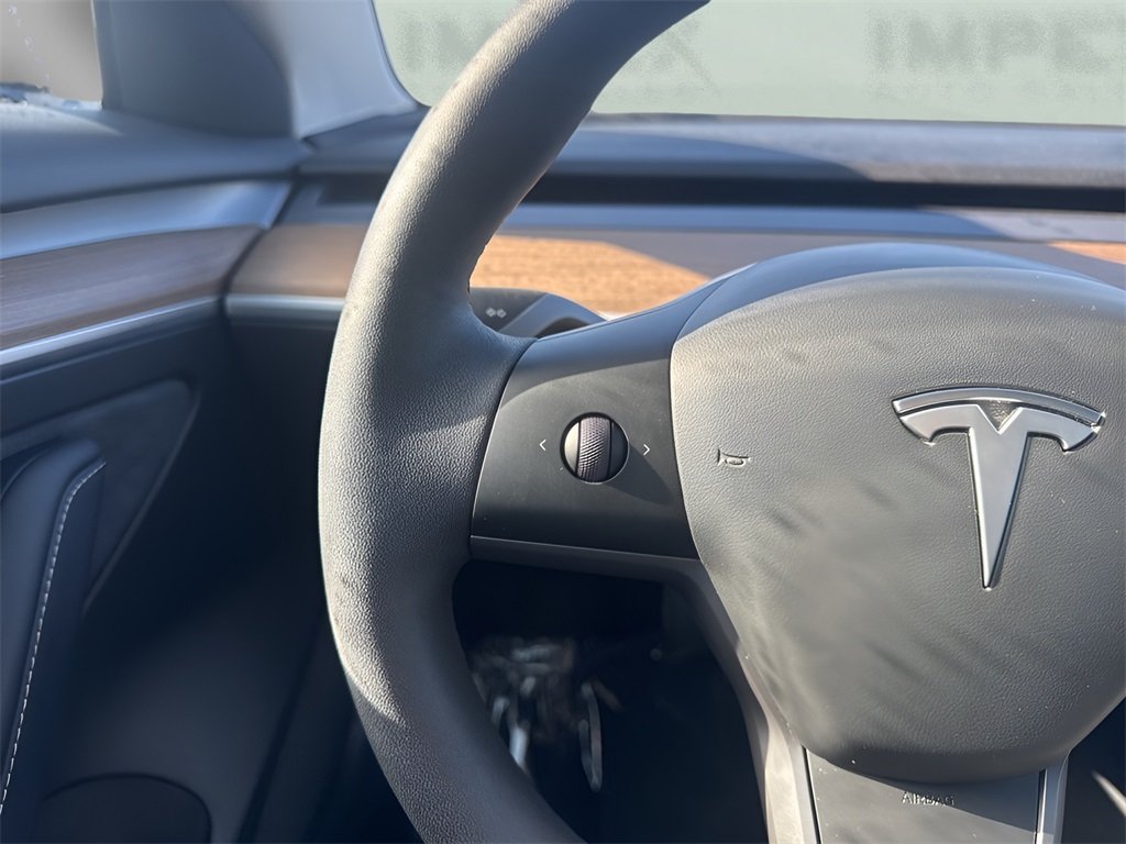 2023 Tesla Model 3 photo 14