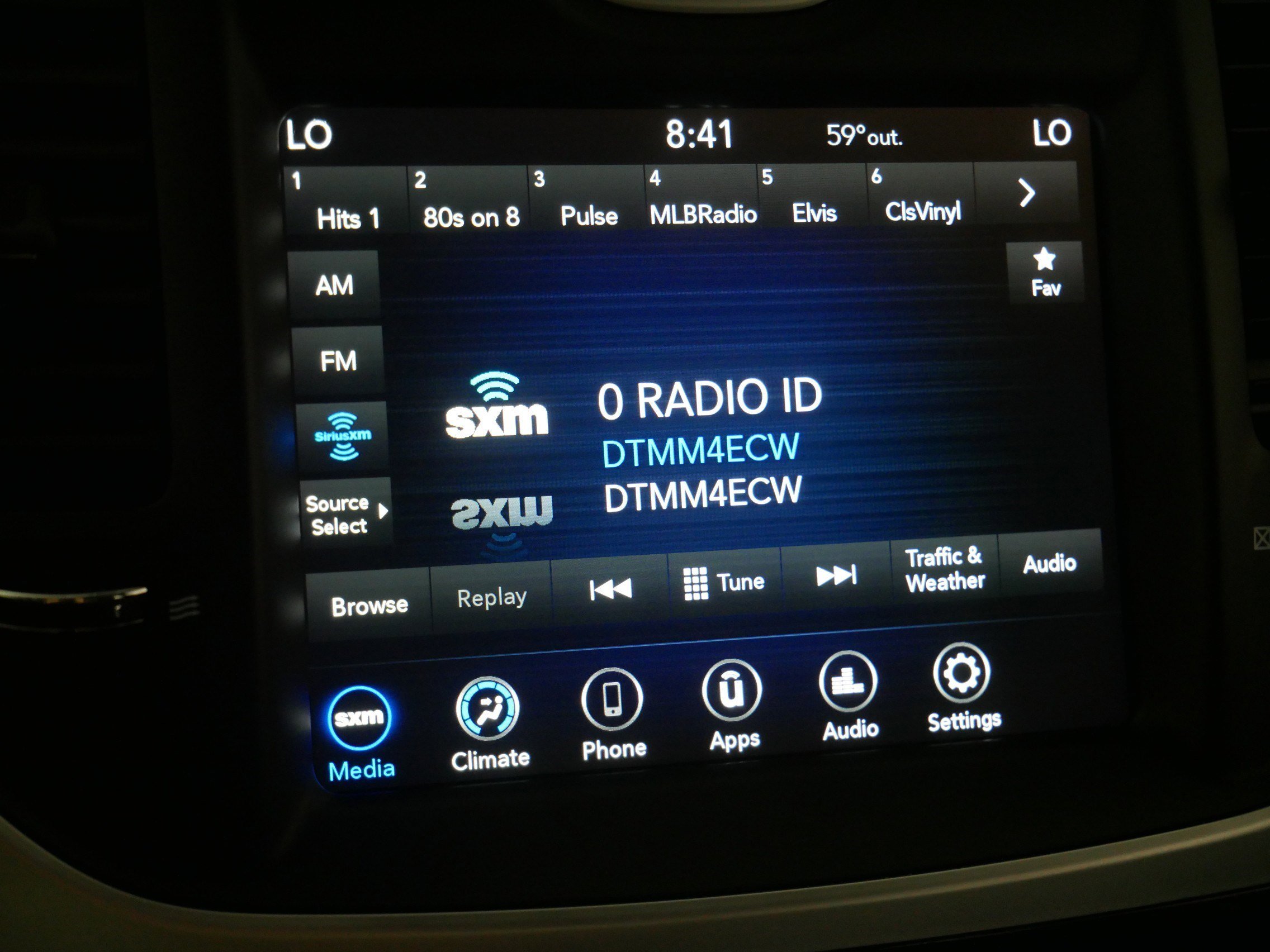 2022 Chrysler 300 Touring photo 20